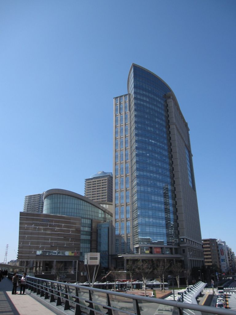 ショッピングセンター　ミューザ川崎（ショッピングセンター）まで460m