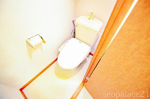 トイレ　※写真と現状が異なる場合は現状を優先