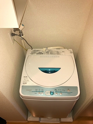 その他　収納付きの洗濯機置き場です！