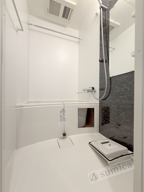 バス・シャワールーム　参考写真です・階数により内装色が異なります