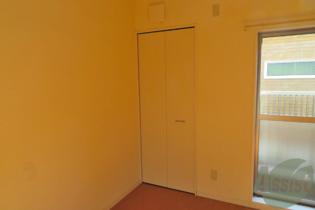 収納　収納はこちら、バルコニーの横にありましたよー