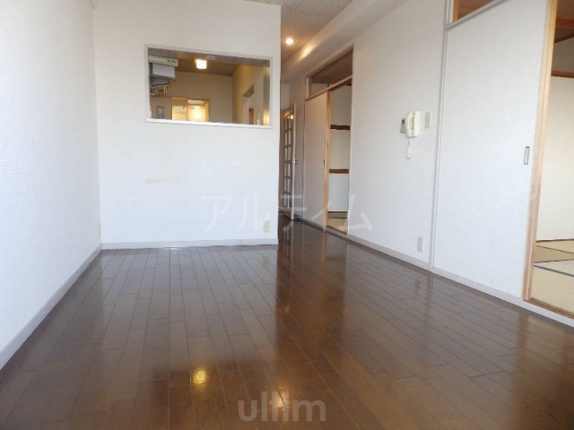 居室・リビング　別の部屋の写真