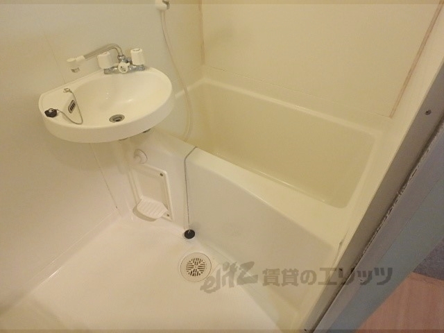 バス・シャワールーム　バス