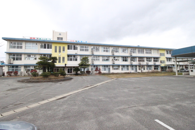 小学校　佐賀市立循誘小学校（小学校）まで1800m