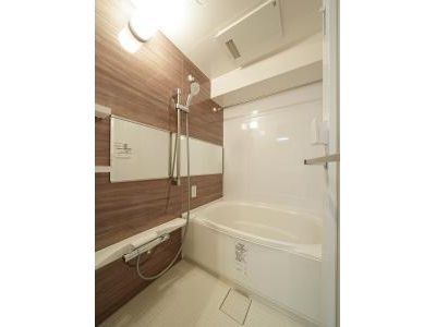 バス・シャワールーム　※別部屋の参考写真です。