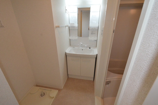 洗面設備　洗髪洗面化粧台付き♪