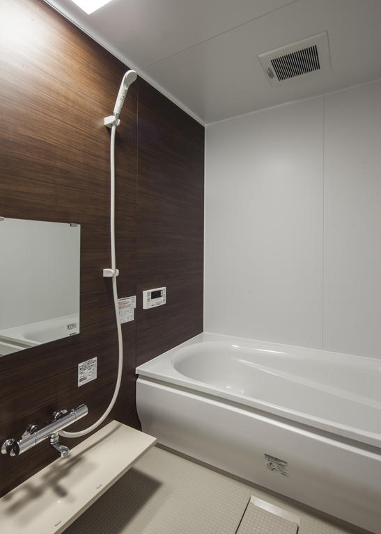 バス・シャワールーム　追いだき機能でいつでも温か