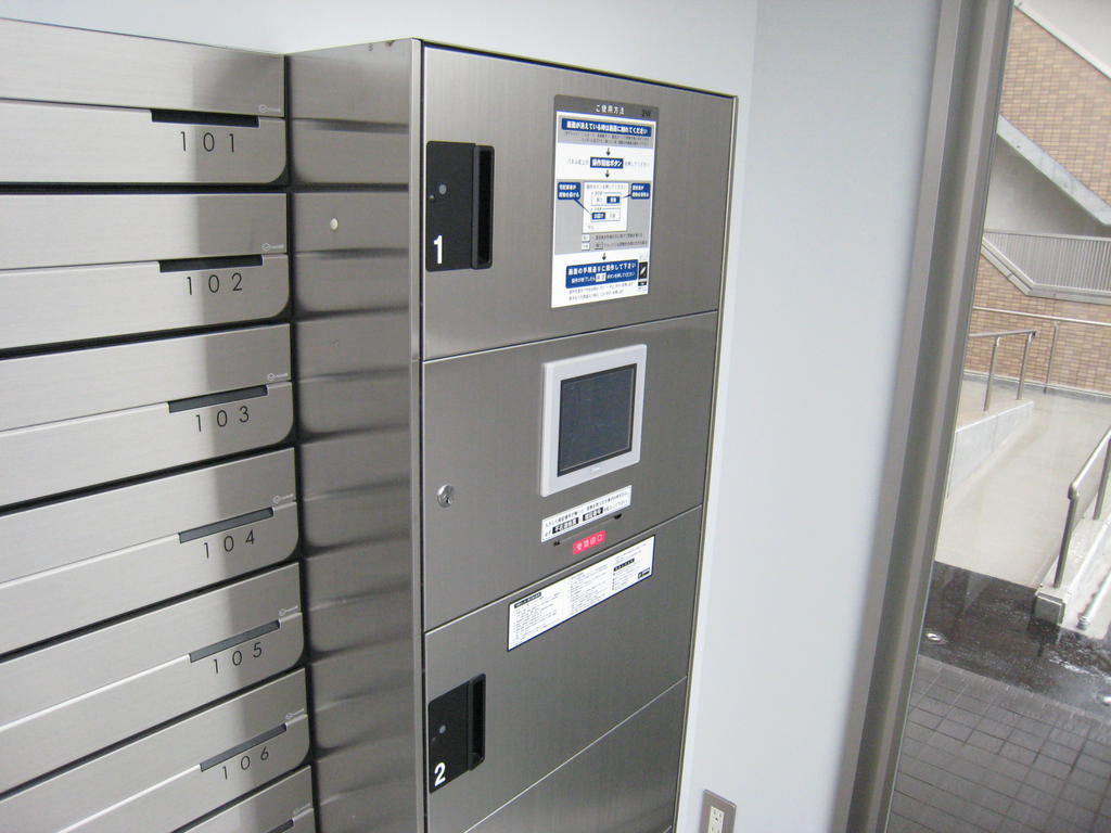 その他　宅配BOXで荷物の受け渡しが快適に