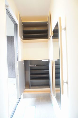 玄関　身だしなみチェック・全身ミラー付