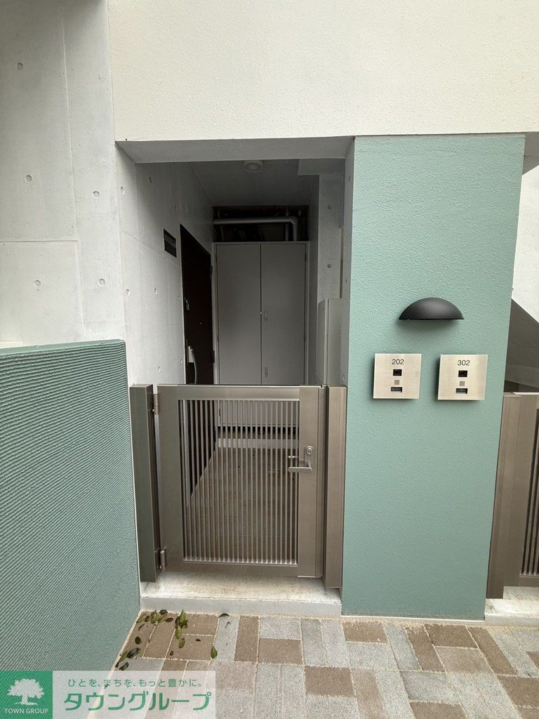 玄関　お部屋探しはタウンハウジングへ♪