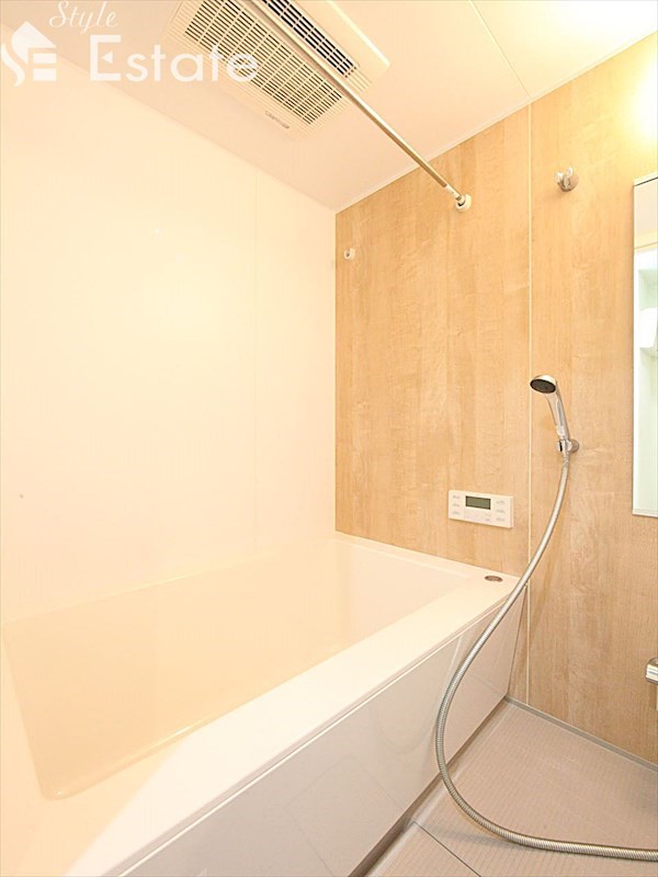 バス・シャワールーム　バスルーム