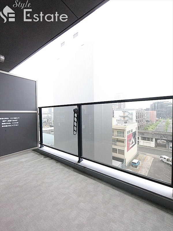 バルコニー　バルコニー