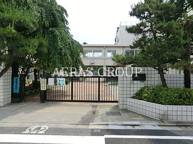 小学校　練馬区立練馬東小学校（小学校）まで670m