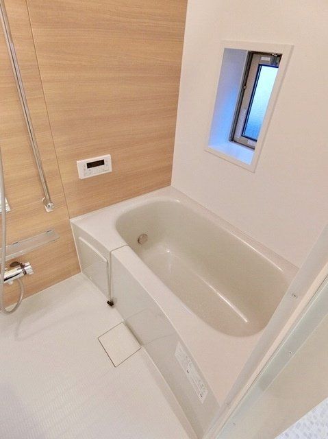 バス・シャワールーム　バスルーム