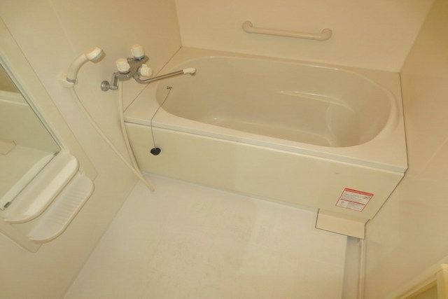 バス・シャワールーム　キレイなバスルーム。