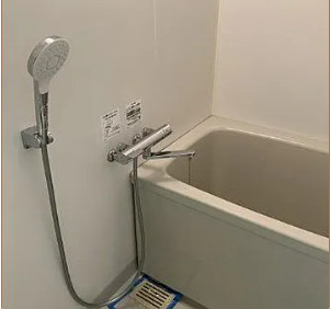 バス・シャワールーム　※反転タイプの写真を使用しています。