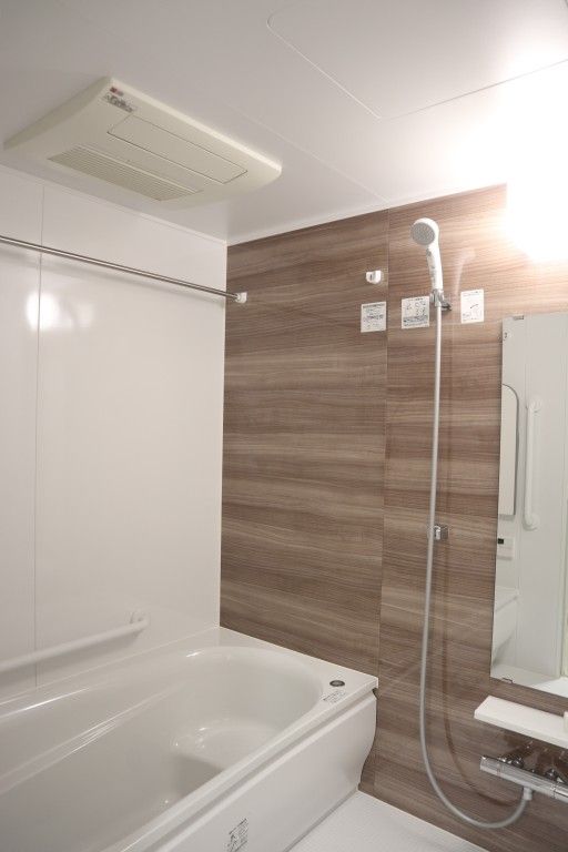 バス・シャワールーム　浴室