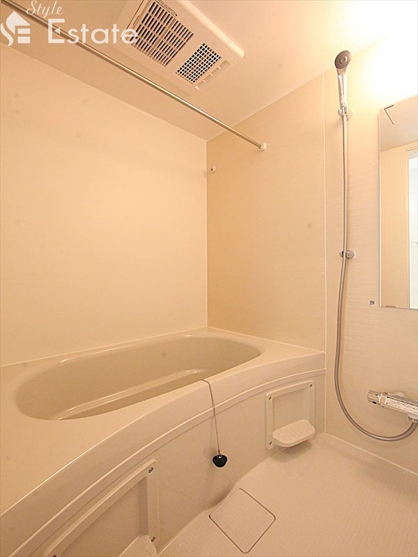 バス・シャワールーム　バスルーム