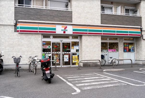 コンビニ　セブンイレブン 墨田立花4丁目店（コンビニ）まで294m