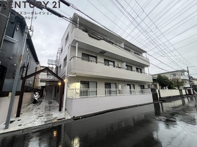 建物外観　居住者専用のごみ置き場があります♪