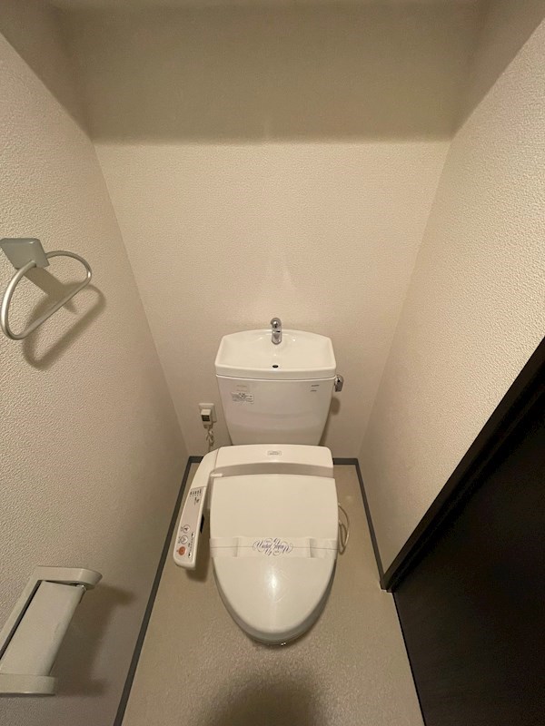 トイレ　※同タイプの他のお部屋です
