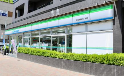 コンビニ　ファミリーマート中央月島三丁目店（コンビニ）まで282m