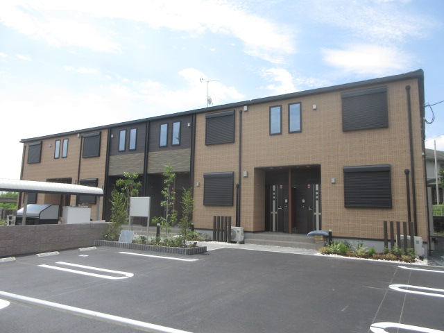 建物外観　建築中