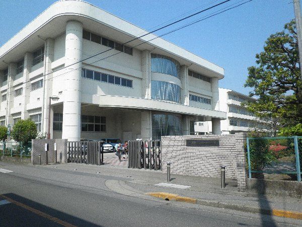 中学校　宇都宮市立泉が丘中学校（中学校）まで1000m