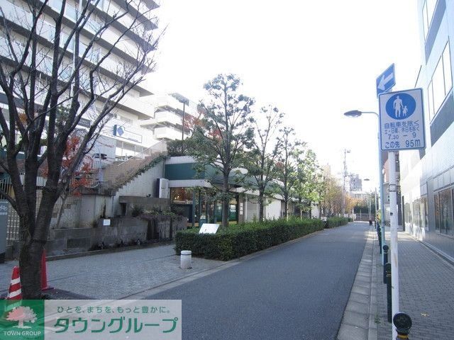 スーパー　クイーンズ伊勢丹（スーパー）まで400m