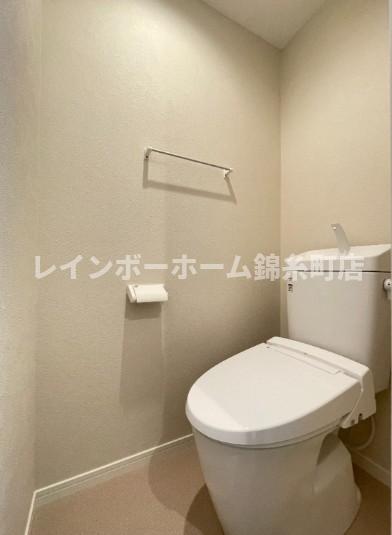 トイレ　※同施工会社参考写真となります。