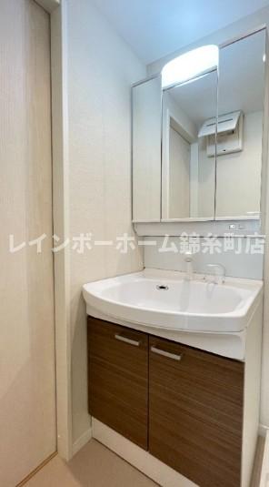 洗面設備　※同施工会社参考写真となります。