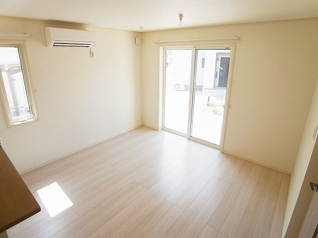 居室・リビング　別部屋参考写真