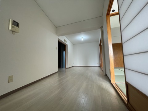 居室・リビング　角部屋住戸で過ごしやすく、おすすめです。