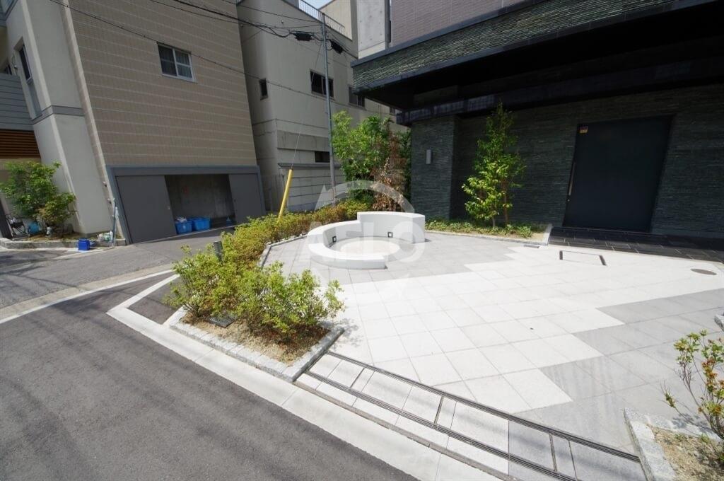 庭　クレヴィア大阪福島　エントランス