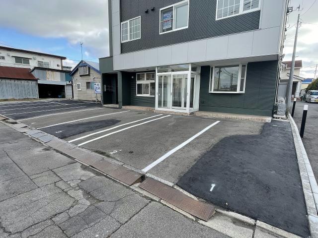 駐車場　駐車場