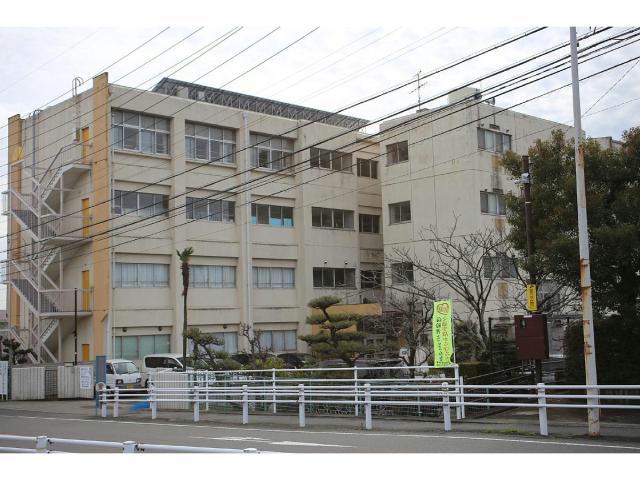 小学校　豊山町立新栄小学校（小学校）まで576m