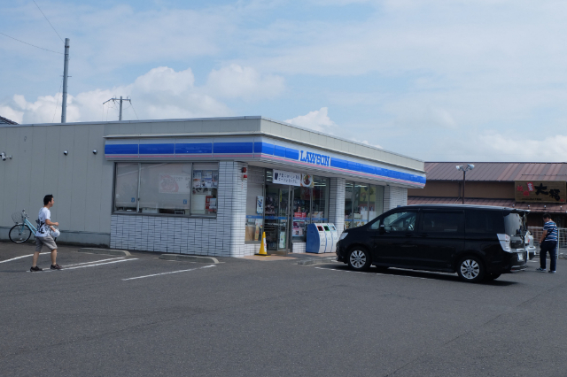 コンビニ　ローソン野洲市三宅店（コンビニ）まで386m
