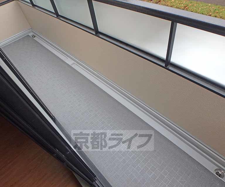 バルコニー　南向きの広々バルコニーです。