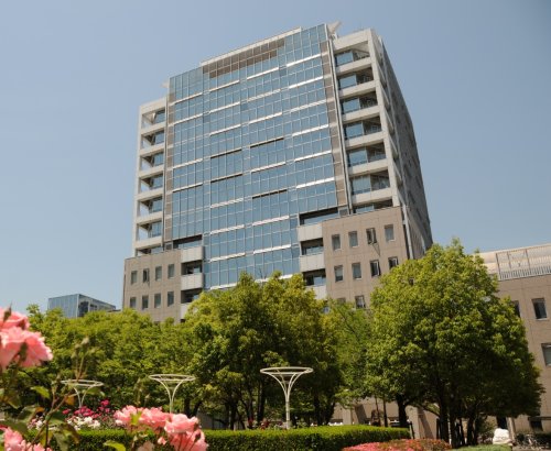 役所　福山市役所（役所）まで457m