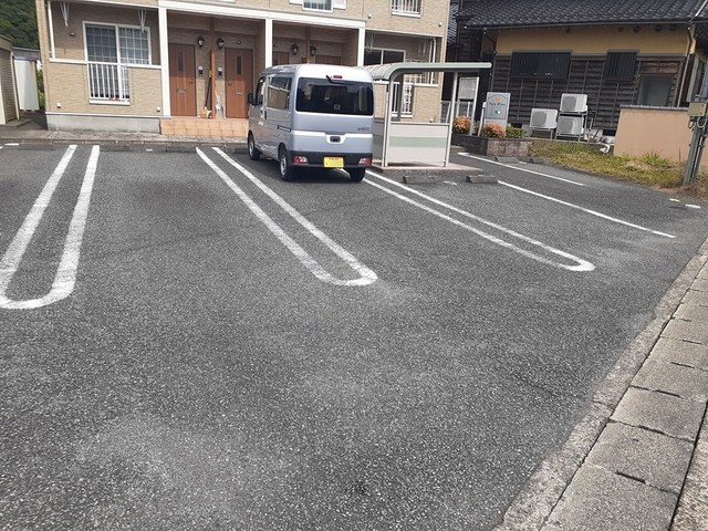 駐車場　敷地内駐車場完備です◆