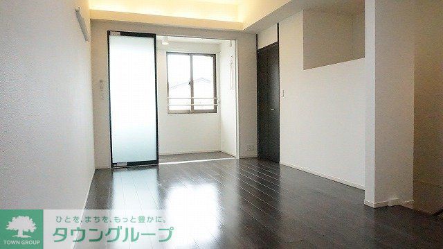 ライゼ イヅミヤ IIの居間写真