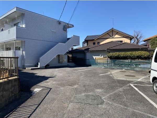 駐車場　駐車場