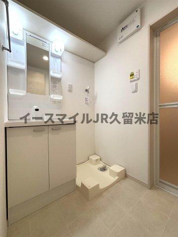 洗面設備　コンパクトで使いやすい洗面所