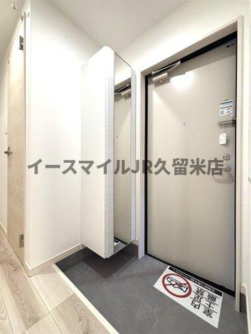 玄関　収納もある玄関です