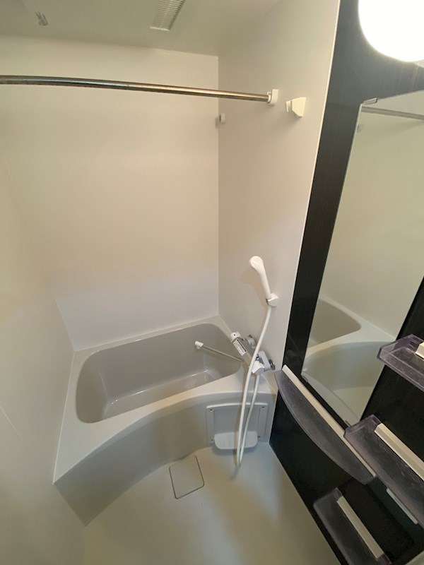 セレニテ神戸元町クレアの風呂写真