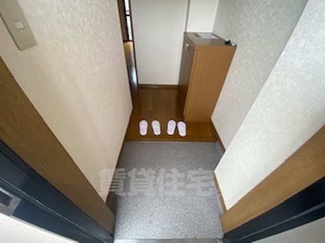 ＪＲ鹿児島本線 箱崎駅 徒歩8分 4階建 築24年の玄関写真