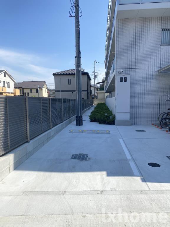 ロビー　収納もある玄関です