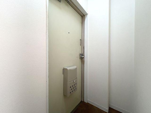 文6ホームズの玄関写真