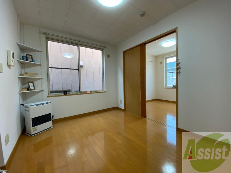 居室・リビング　広くてキレイなお部屋が広がっていて、充実した生活が送れそう。