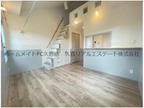 居室・リビング　同施工会社同シリーズ別物件